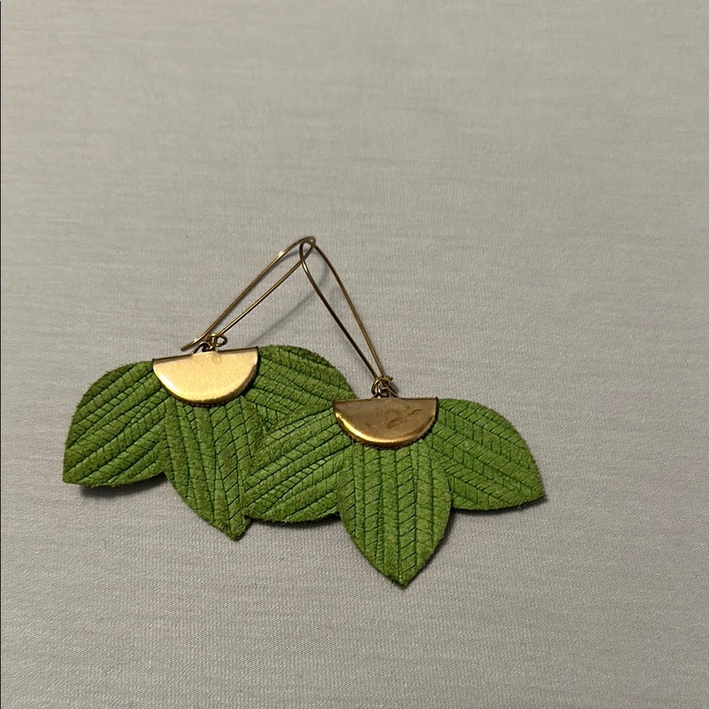 Elegant Green Leaf Earrings
